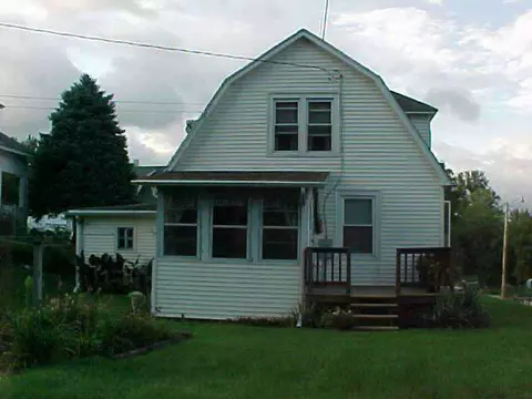 211 E Franklin, Mount Carroll, IL 61053 photo 3