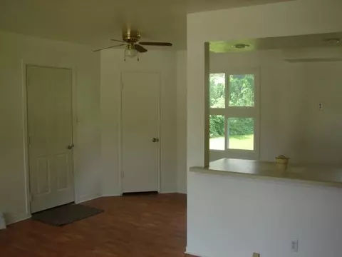 1423 Winter Dr, Freeport, IL 61032 photo 3