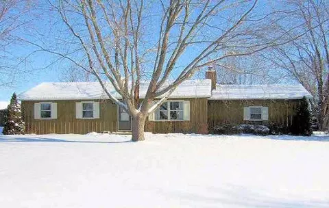 2339 Eagle Dr, Freeport, IL 61032 photo 8
