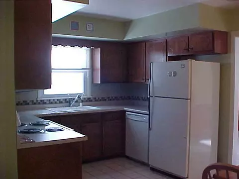 641 Brad Mar Dr, Freeport, IL 61032 photo 3