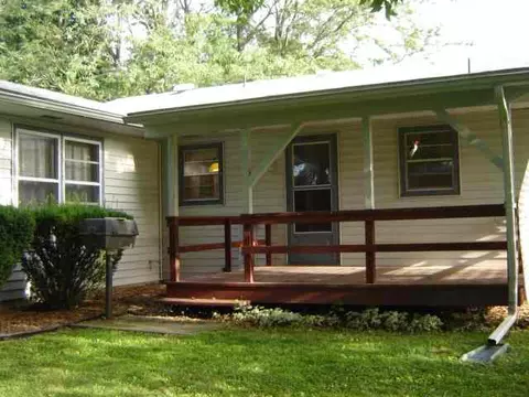 306 E Sunrise Dr, Shannon, IL 61078 photo 4