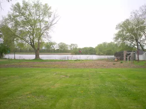 207 W Main St, Mcconnell, IL 61050 photo 9