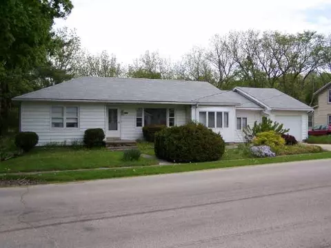 208 E Lincoln St, Mount Carroll, IL 61053 photo 1