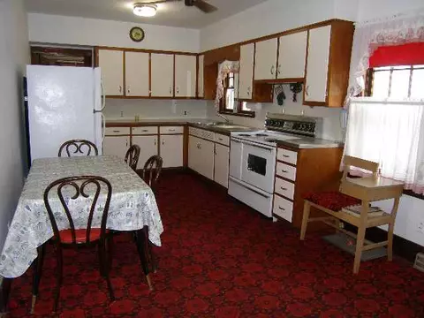 2284 E River Rd, Freeport, IL 61032 photo 3