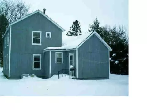 15 Arcade Ct, Freeport, IL 61032 photo 2