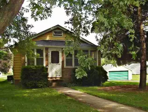 913 S 15th Ave, Freeport, IL 61032 photo 1