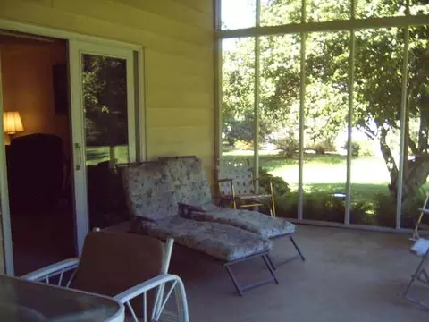 2404 Sunset Dr, Freeport, IL 61032 photo 6