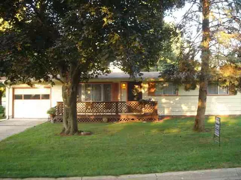 149 N Wise Ave, Freeport, IL 61032 photo 1