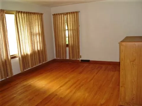320 E Jefferson, Freeport, IL 61032 photo 4