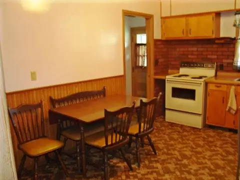320 E Jefferson, Freeport, IL 61032 photo 3
