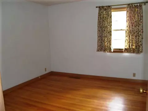 320 E Jefferson, Freeport, IL 61032 photo 7