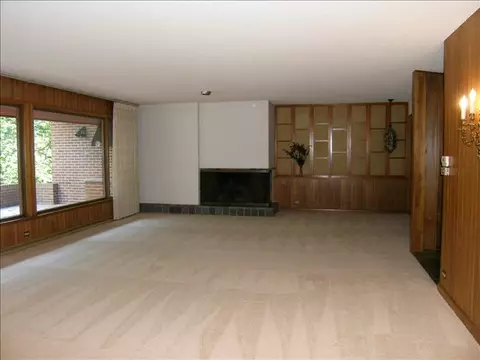 1317 Lacresta Dr, Freeport, IL 61032 photo 4