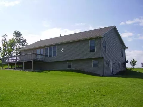 4252 E Lamm Rd, Freeport, IL 61032 photo 7