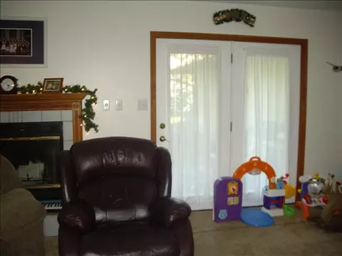 3354 Loras Dr, Freeport, IL 61032 photo 6