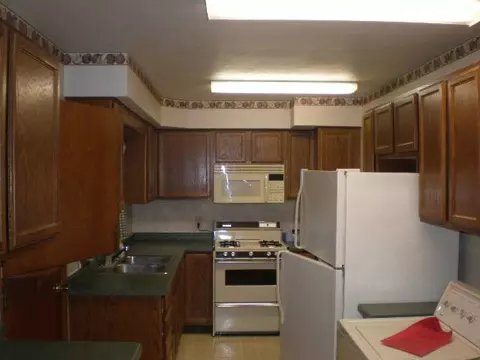 1484 Winter Dr, Freeport, IL 61032 photo 2