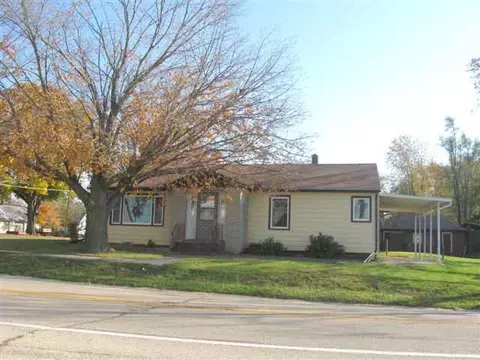 69 Calvert St, Chadwick, IL 61014 photo 1