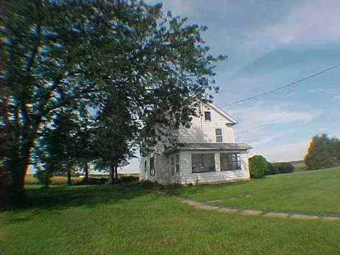 3063 W Becker School Rd, Freeport, IL 61032 photo 1