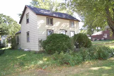 511 S Cedar, Forreston, IL 61030 photo 2
