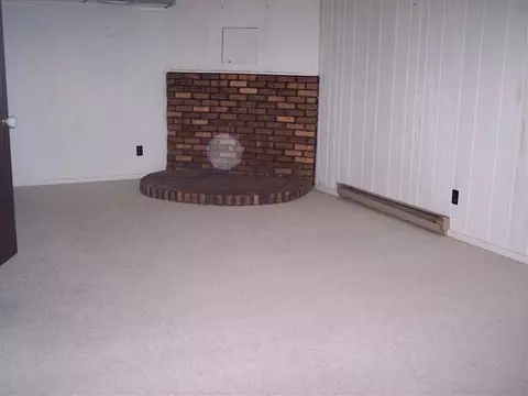 2130 Eagle, Freeport, IL 61032 photo 2