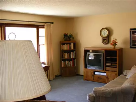 1490 Winter Dr, Freeport, IL 61032 photo 8