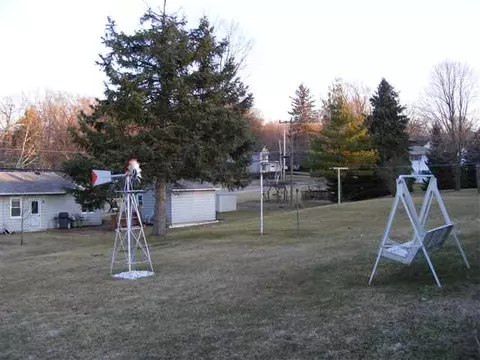 1490 Winter Dr, Freeport, IL 61032 photo 2