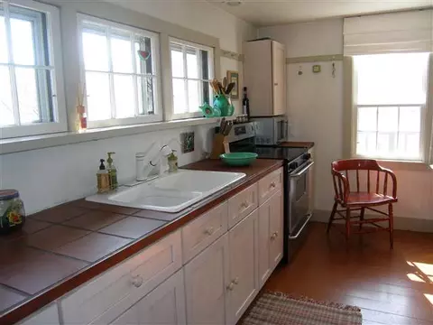2701 Forest Rd, Freeport, IL 61032 photo 5
