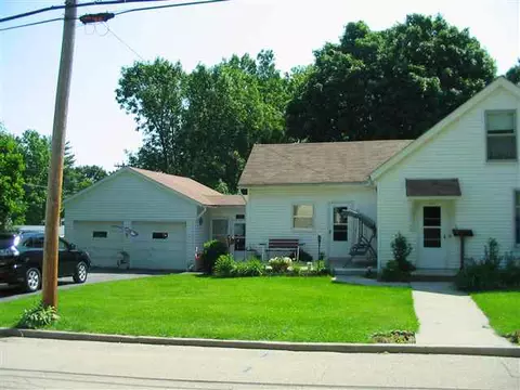 604 S Jackson St, Mount Carroll, IL 61053 photo 2