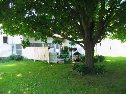 604 S Jackson St, Mount Carroll, IL 61053 photo 9