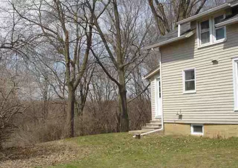 1530 S Burckhardt Ln, Freeport, IL 61032 photo 5