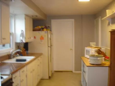 1530 S Burckhardt Ln, Freeport, IL 61032 photo 2