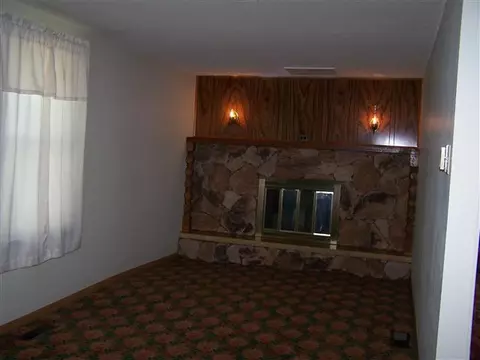 317 S High St, Lanark, IL 61046 photo 3