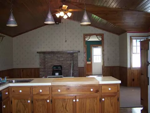 317 S High St, Lanark, IL 61046 photo 4