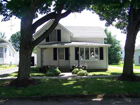 317 S High St, Lanark, IL 61046 photo 1