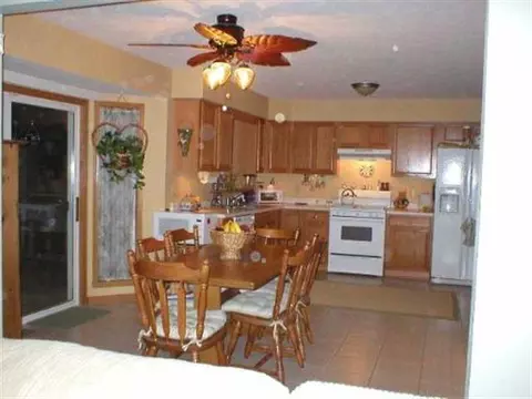 528 Autumnwolf Dr, Davis Junction, IL 61020 photo 3
