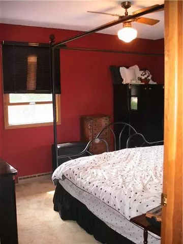 1361 Empire Ct, Freeport, IL 61032 photo 8