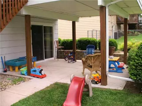 1361 Empire Ct, Freeport, IL 61032 photo 9