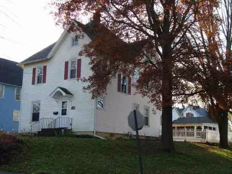 304 E Prairie St, Lanark, IL 61046 photo 1