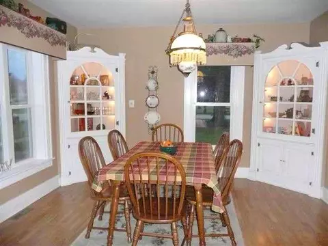 311 E Main St, Lena, IL 61048 photo 4