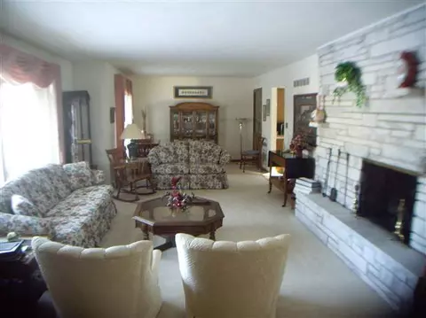 301 Willow, Forreston, IL 61030 photo 3