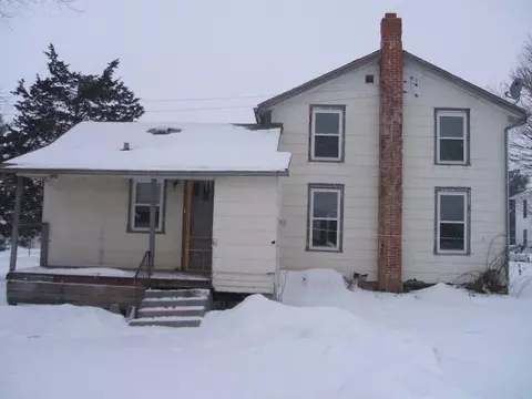 403 N Lee St, Davis, IL 61019 photo 2