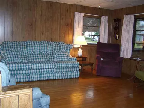 616 E Franklin St, Lanark, IL 61046 photo 2