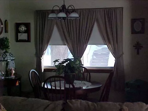 826 E Illinois, Freeport, IL 61032 photo 4