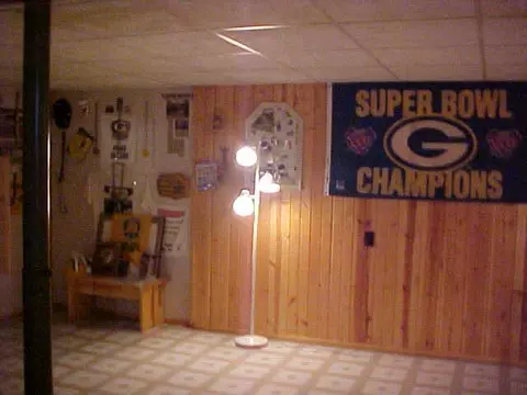 826 E Illinois, Freeport, IL 61032 photo 8
