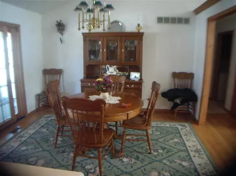 2004 Thistle Dr, Freeport, IL 61032 photo 5