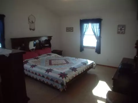 2004 Thistle Dr, Freeport, IL 61032 photo 7