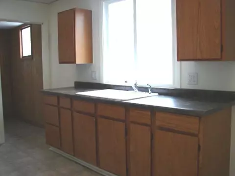 1252 S Walnut Ave, Freeport, IL 61032 photo 6