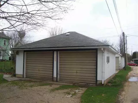 125 Calvert Ave, Chadwick, IL 61014 photo 2