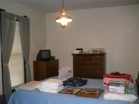 220 W Washington Pl, Freeport, IL 61032 photo 7