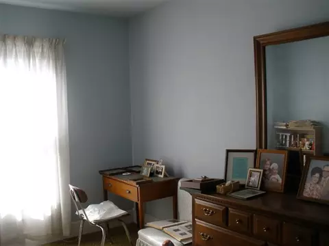 220 W Washington Pl, Freeport, IL 61032 photo 4