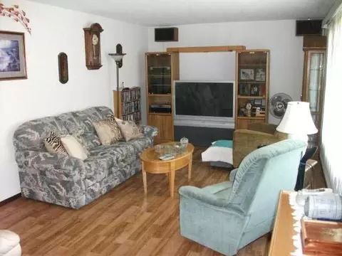 2359 Eagle Dr, Freeport, IL 61032 photo 2